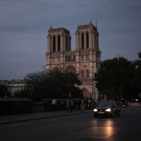 Апартаменты Saint Michel Notre Dame Париж Экстерьер фото